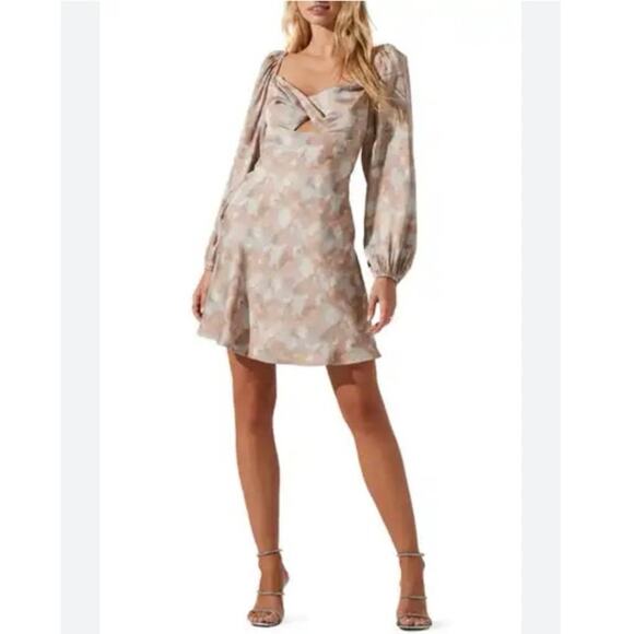 ASTR The Label Elsie Floral Mini Sundress Satin Size Medium - Picture 3 of 9